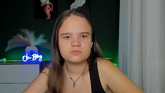 Snapshot of AdeleCruz chatting on 06/07/26, 11:36 AdeleCruz online show from 06/07/26, 11:36