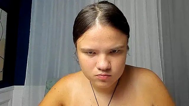 Snapshot of AdeleCruz chatting on 07/18/26, 12:09 AdeleCruz online show from 07/18/26, 12:09