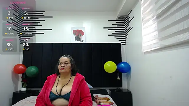 VickyBoobss online show from 10/12/25, 12:59