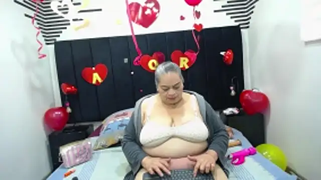 VickyBoobss online show from 02/15/26, 01:20