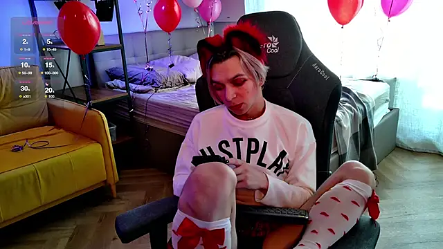 leon yuugen online show from 02/12/25, 08:16