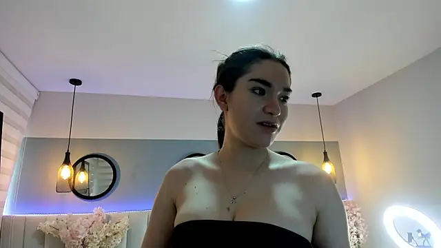 chelsea bolton  online show from 05/08/26, 12:10