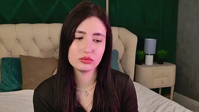 Snapshot of EmmaLawrens chatting on 03/22/26, 10:40 EmmaLawrens online show from 03/22/26, 10:40