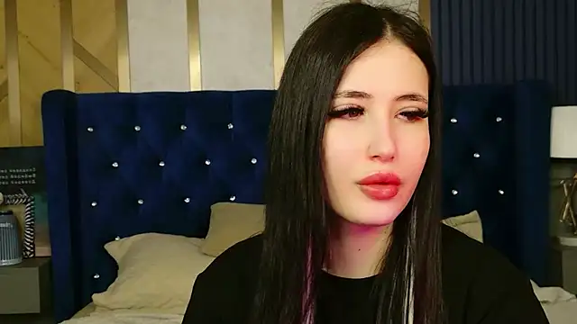 Snapshot of EmmaLawrens chatting on 04/01/26, 10:38 EmmaLawrens online show from 04/01/26, 10:38