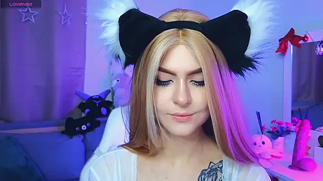 Emily  Mooree online show from 02/02/25, 04:15