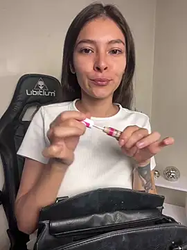 Aleska Miami online show from 05/04/26, 02:24