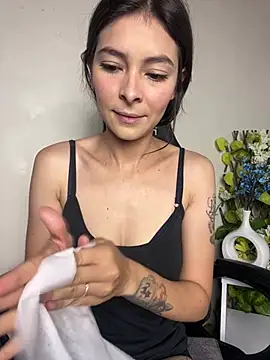 Aleska Miami online show from 06/08/26, 03:34