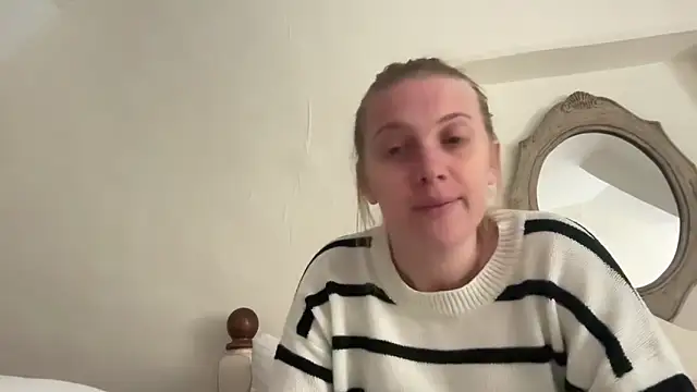 Ella-82 online show from 06/10/26, 04:17