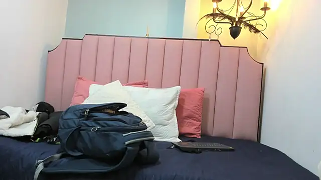 Snapshot of KarenSims chatting on 02/05/26, 09:36 KarenSims online show from 02/05/26, 09:36