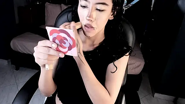 Snapshot of vaiolethsan__ chatting on 01/09/26, 08:10 vaiolethsan online show from 01/09/26, 08:10