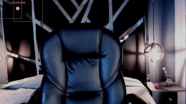 Snapshot of vaiolethsan__ chatting on 01/16/26, 08:13 vaiolethsan online show from 01/16/26, 08:13