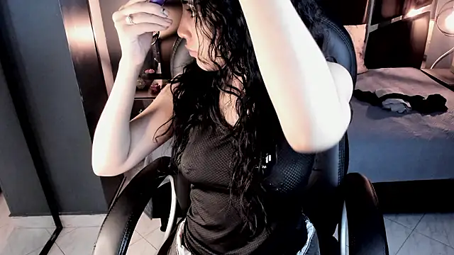 Snapshot of vaiolethsan__ chatting on 02/03/26, 09:31 vaiolethsan online show from 02/03/26, 09:31