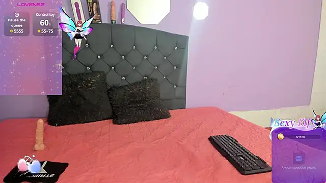 Snapshot of naomii_0 chatting on 03/11/25, 12:06 naomii 0 online show from 03/11/25, 12:06