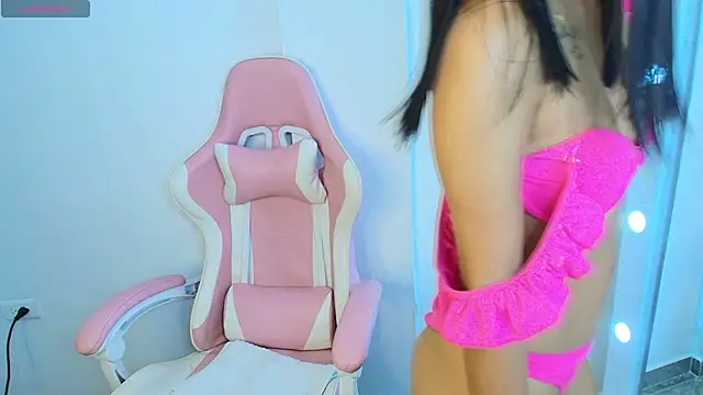 Snapshot of sweet_dania_ chatting on 03/02/25, 09:22 sweet dania online show from 03/02/25, 09:22