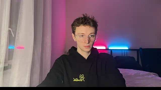 Snapshot of Calvin_Polanski chatting on 01/19/25, 08:19 Calvin Polanski online show from 01/19/25, 08:19