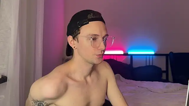 Snapshot of Calvin_Polanski chatting on 01/20/25, 08:40 Calvin Polanski online show from 01/20/25, 08:40