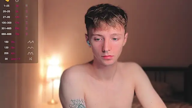 Snapshot of Calvin_Polanski chatting on 09/22/25, 06:32 Calvin Polanski online show from 09/22/25, 06:32