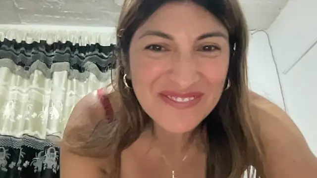 LunaBeya online show from 09/29/25, 12:21