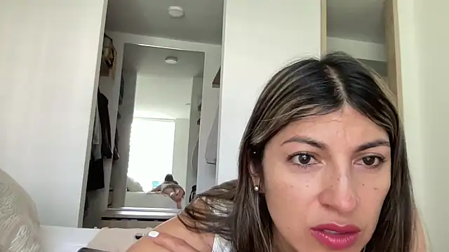 Snapshot of LunaBeya chatting on 05/03/26, 01:06 LunaBeya online show from 05/03/26, 01:06
