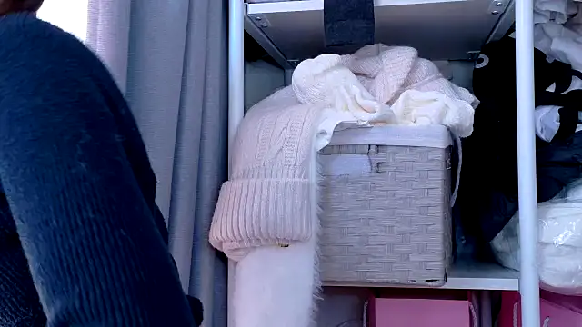 Snapshot of riken_jp chatting on 11/29/25, 01:19 riken jp online show from 11/29/25, 01:19