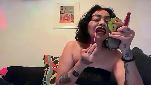 lashula online show from 04/17/26, 04:15