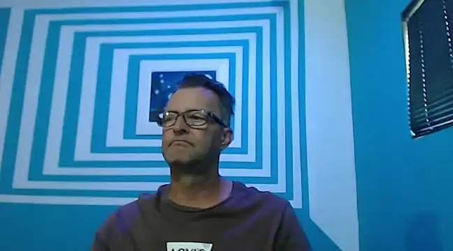 itsmeyes69 online show from 01/24/25, 08:34