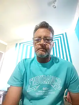 itsmeyes69 online show from 02/04/25, 08:02