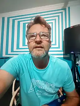 itsmeyes69 online show from 02/05/25, 09:07