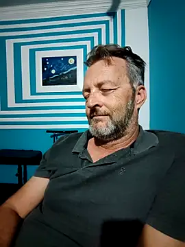 itsmeyes69 online show from 02/14/25, 10:58