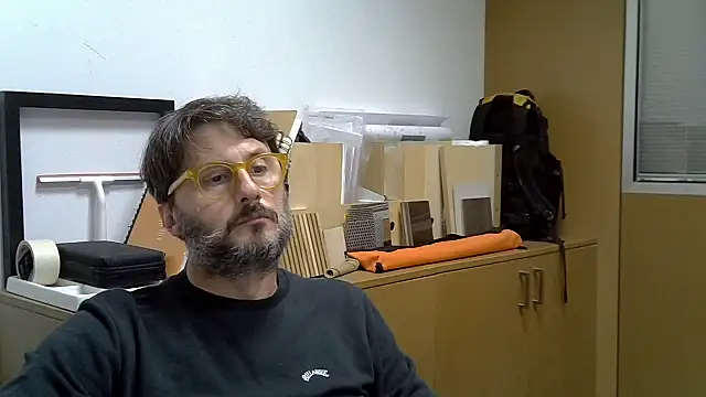 Cellino4 online show from 10/17/25, 04:20