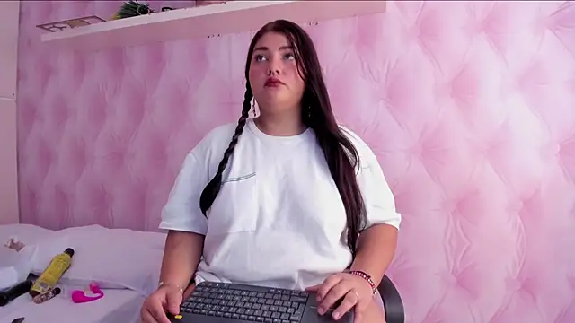 TaniaBellini online show from 01/24/25, 11:48