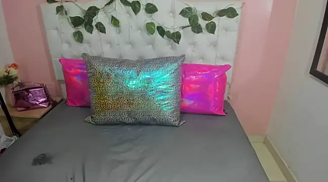 EmmySweett2 online show from 02/06/25, 12:16