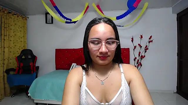 Snapshot of Maylin_horny19 chatting on 06/22/26, 03:08 Maylin horny19 online show from 06/22/26, 03:08