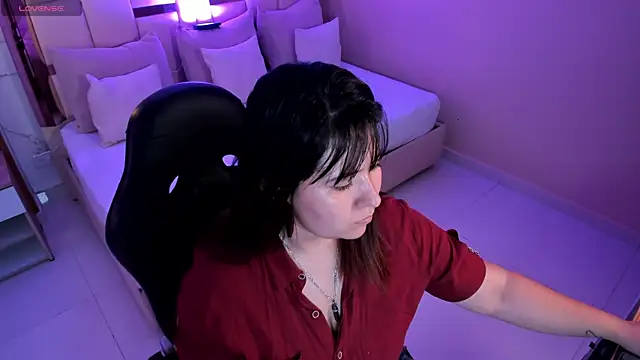 zoes milee online show from 11/18/25, 11:03