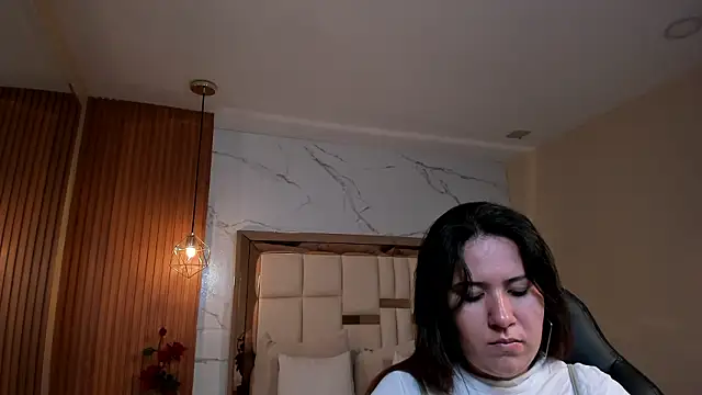 zoes milee online show from 03/30/26, 11:44