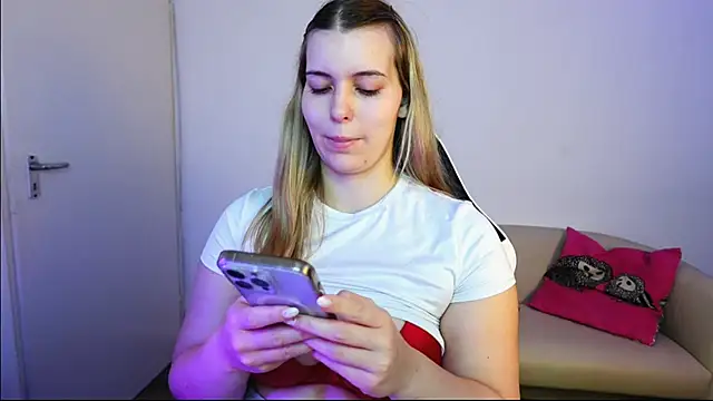 ShyHotNerd online show from 09/29/25, 07:24