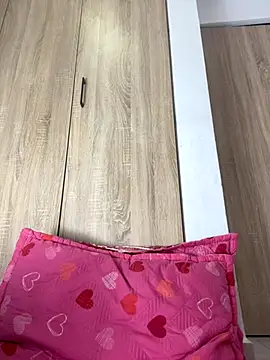 Snapshot of Selesumii chatting on 11/12/25, 01:06 Selesumii online show from 11/12/25, 01:06