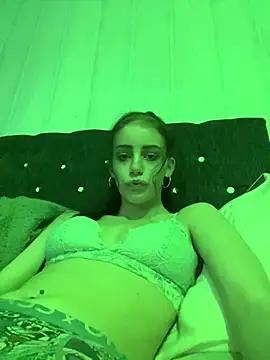 Snapshot of VioletxBlue chatting on 01/12/25, 11:15 VioletxBlue online show from 01/12/25, 11:15