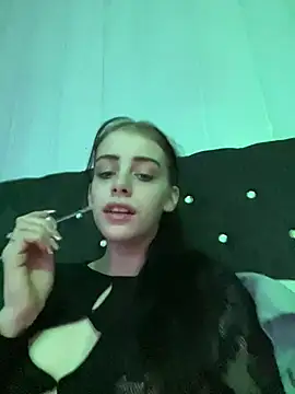 Snapshot of VioletxBlue chatting on 01/14/25, 07:11 VioletxBlue online show from 01/14/25, 07:11