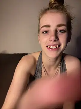VioletxBlue online show from 07/16/26, 09:43