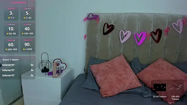 Dahlia Rousse online show from 02/22/25, 07:47