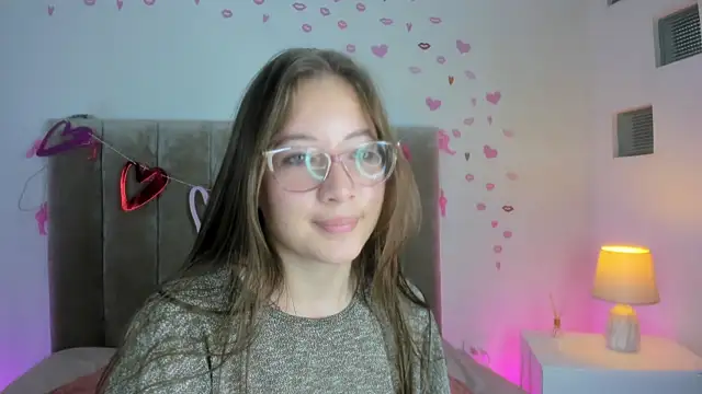 Dahlia Rousse online show from 03/22/25, 09:53