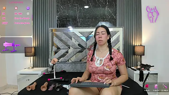 SalomeSimonz online show from 09/18/25, 07:49