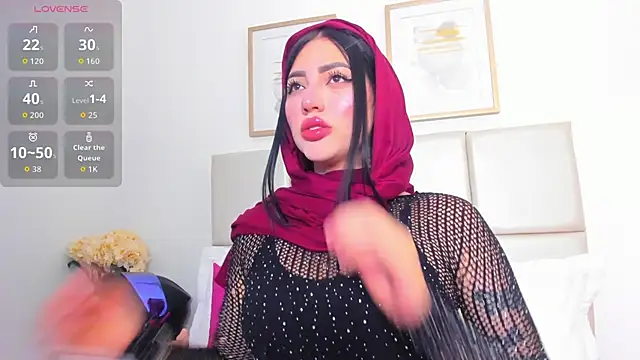 taylorsmiiith  online show from 04/29/26, 07:42