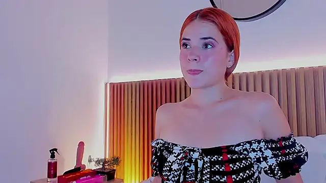 alliss ginger  online show from 03/18/25, 08:48