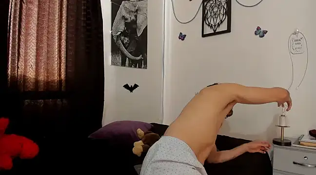 Snapshot of maxi_styles chatting on 01/16/25, 07:41 maxi styles online show from 01/16/25, 07:41