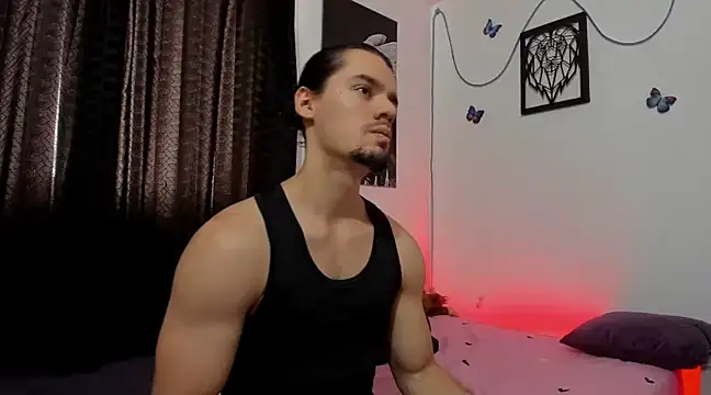 Snapshot of maxi_styles chatting on 01/17/25, 07:05 maxi styles online show from 01/17/25, 07:05