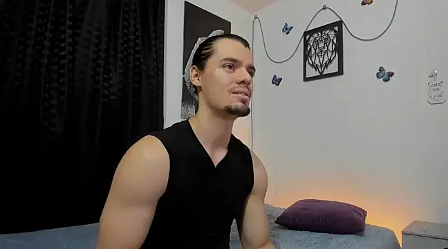 Snapshot of maxi_styles chatting on 02/13/25, 01:08 maxi styles online show from 02/13/25, 01:08