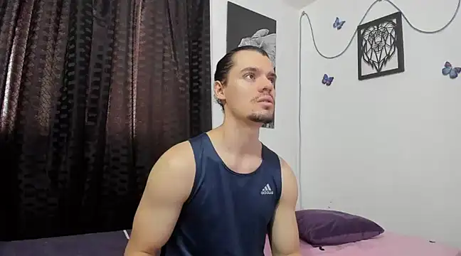 Snapshot of maxi_styles chatting on 03/21/25, 07:46 maxi styles online show from 03/21/25, 07:46