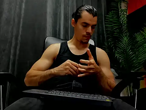 Snapshot of maxi_styles chatting on 02/14/26, 11:40 maxi styles online show from 02/14/26, 11:40